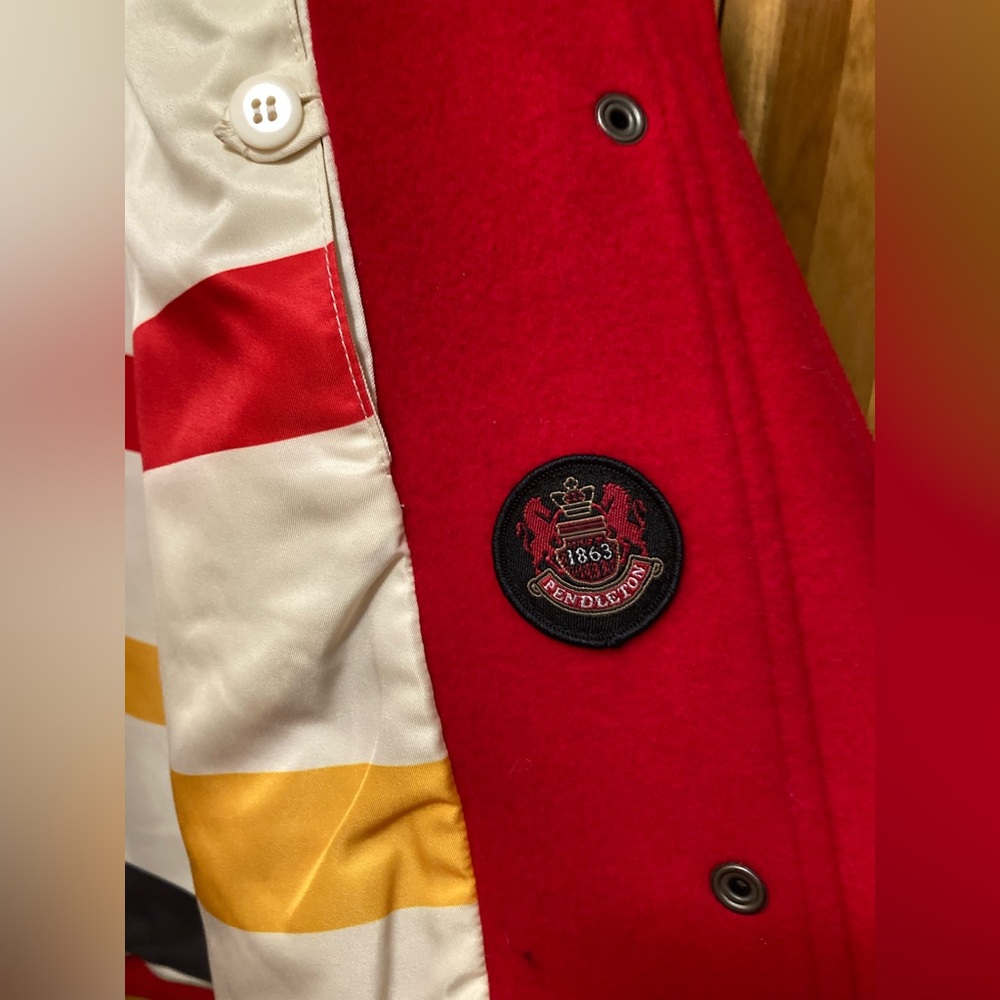 Pendleton Women's Vibrant Red Wool Coat - Picture 5 of 9
